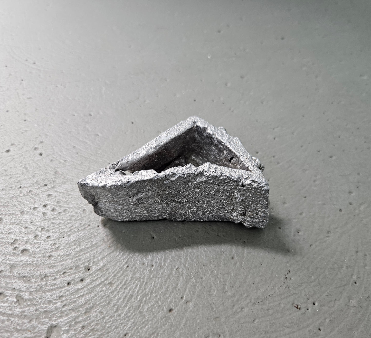 Christoph Meier, Ute Müller, Robert Schwarz, Lukas Stopczynski
- Lax Bar Ashtray