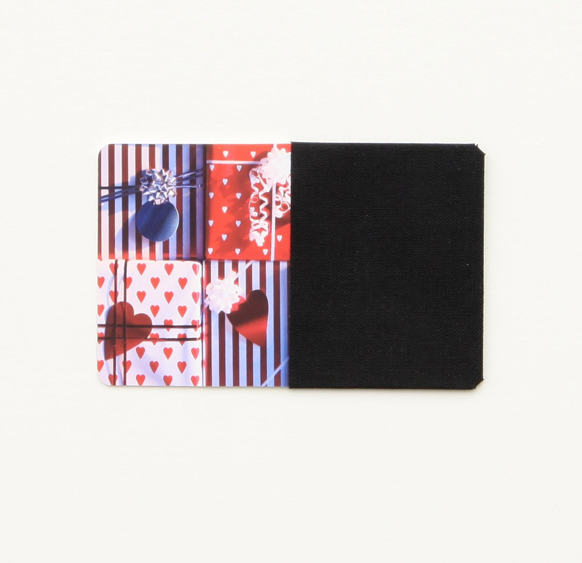 Andreas Fogarasi
Gift Card
2025
Voucher Card, Bookbinding Linen
5,5 x 8,5 cm
Open Edition, each unique
signed on backside detail